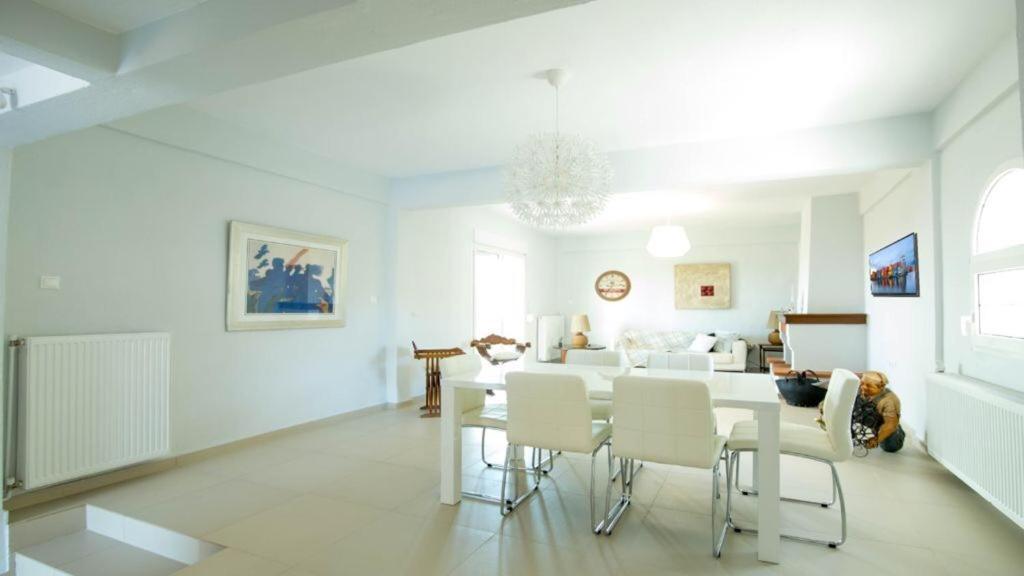 Grande Villa Hanioti Luaran gambar